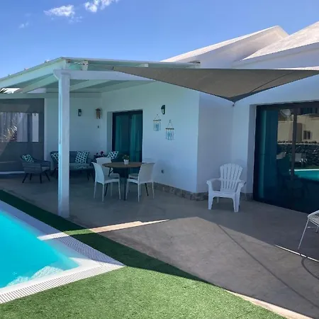 Seaside In El Roque Villa