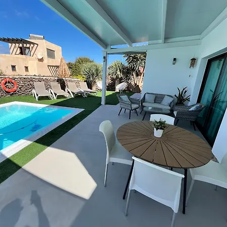 Villa Seaside In El Roque