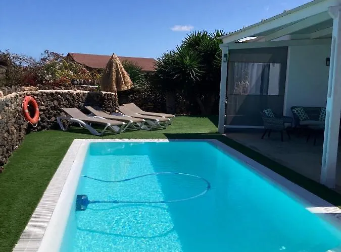 Seaside In El Roque Willa