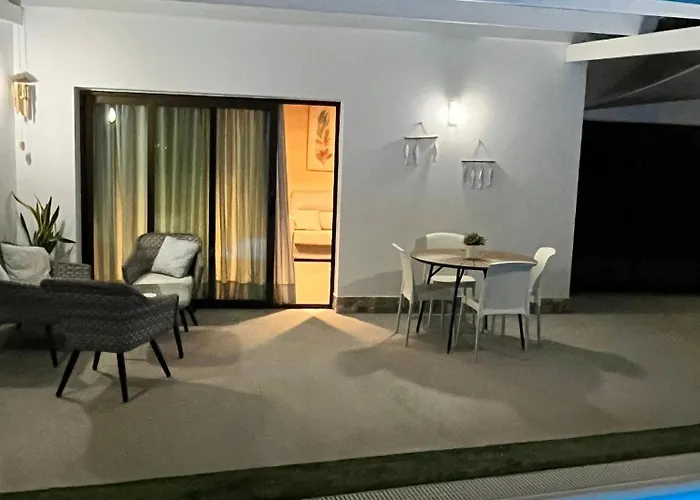 Seaside In El Roque Willa *