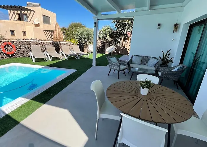 Willa Seaside In El Roque