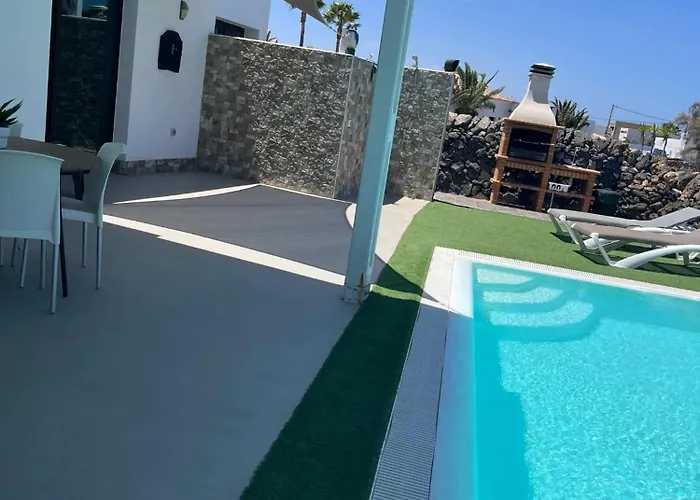 Seaside In El Roque Willa Cotillo