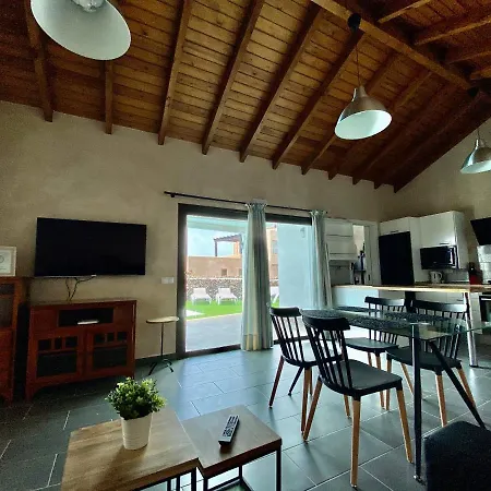 Villa Seaside In El Roque *