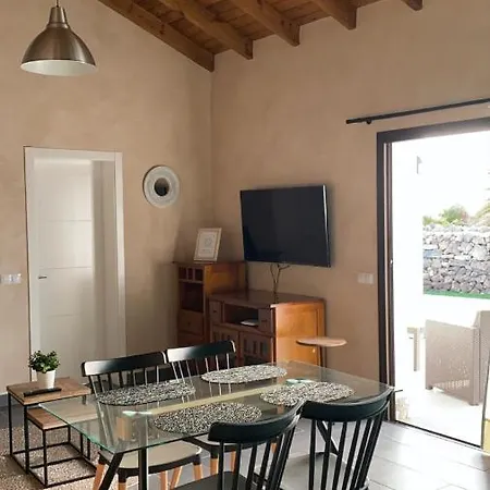 Villa Seaside In El Roque *