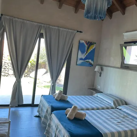 Seaside In El Roque Villa